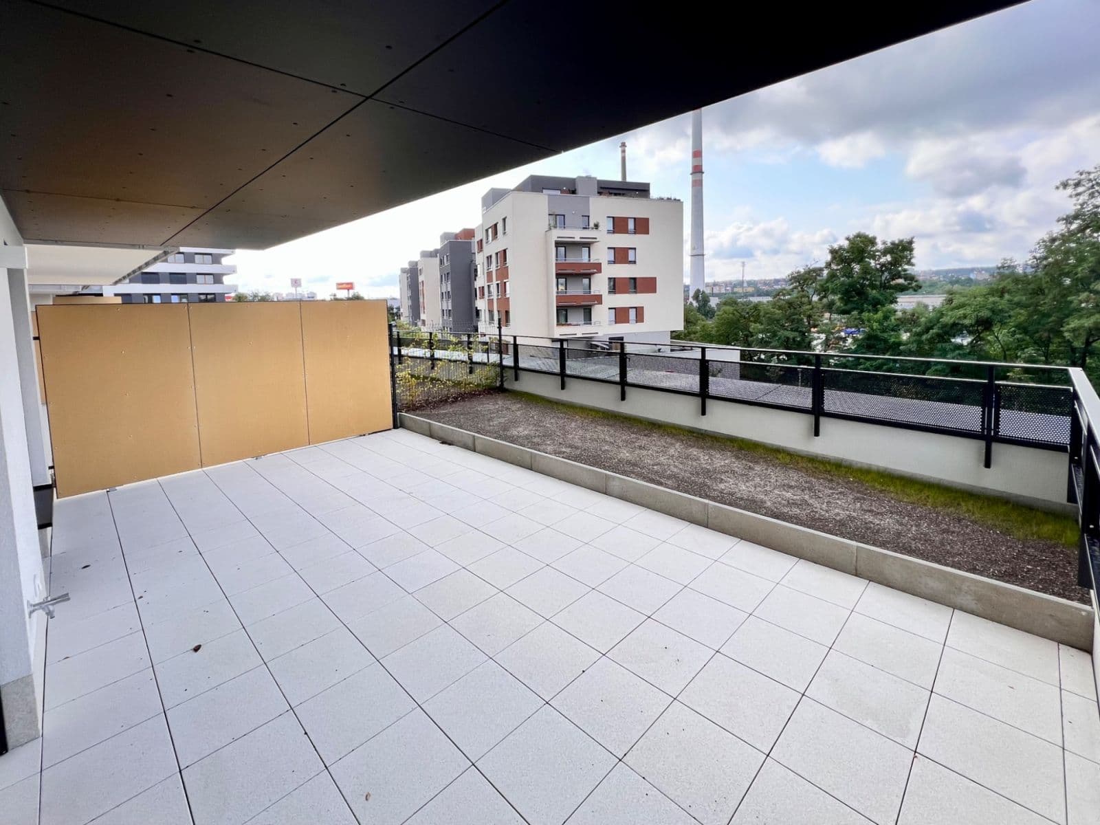 Prenájom bytu 3-izbový 65 m², U Plynárny, Praha, Praha Prenájom bytu 3-izbový 65 m², U Plynárny, Praha, Praha