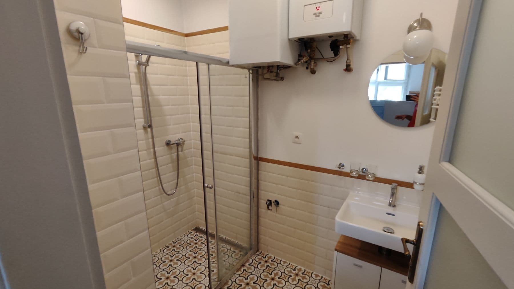 Prenájom bytu 1-izbový 42 m², Nemocniční, Praha, Praha Prenájom bytu 1-izbový 42 m², Nemocniční, Praha, Praha