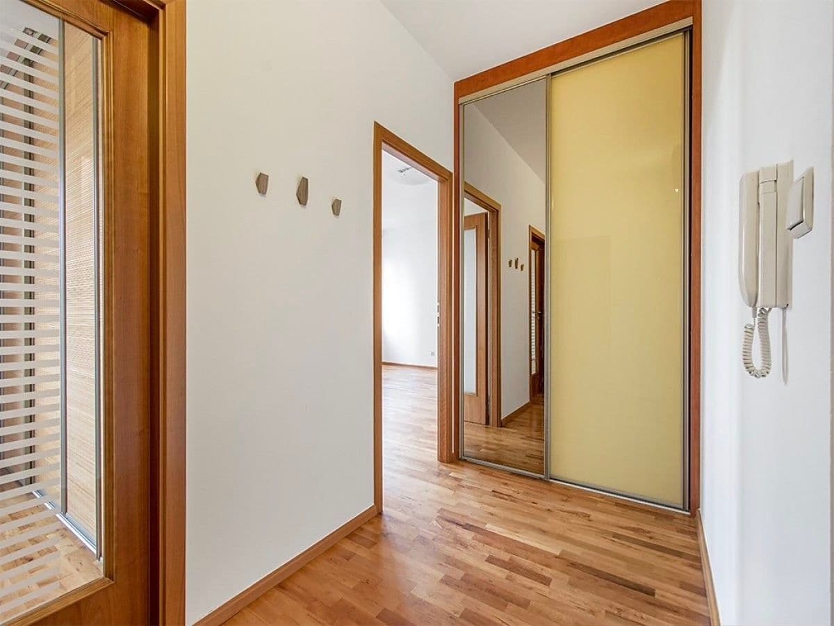 Predaj bytu 2-izbový 50 m², Tavolníková, Praha, Praha Predaj bytu 2-izbový 50 m², Tavolníková, Praha, Praha