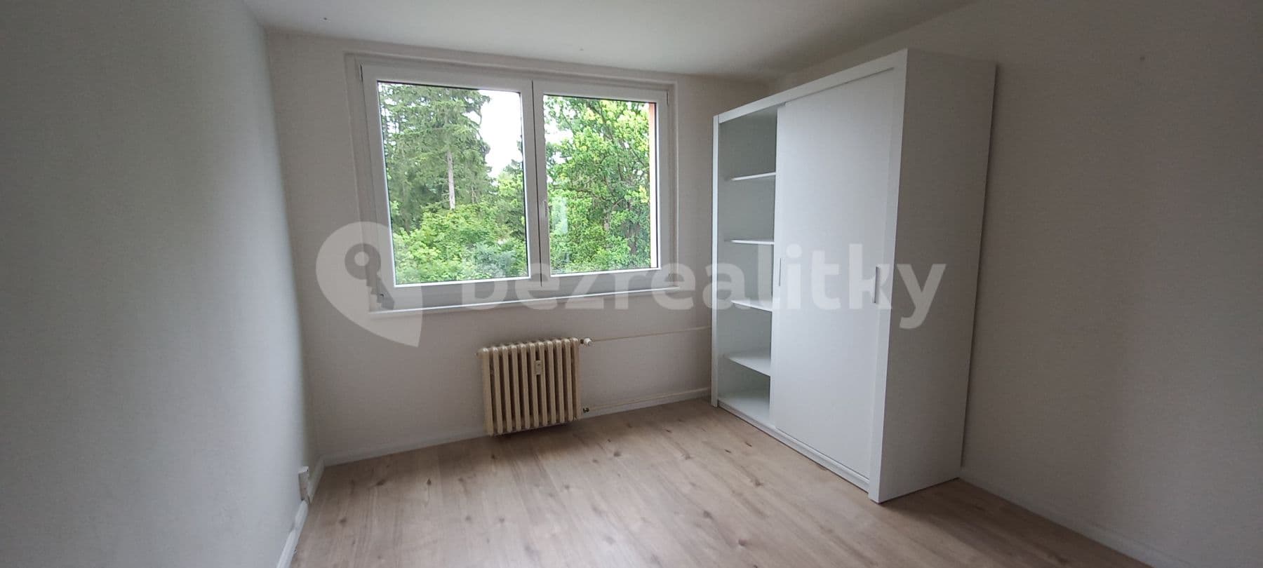 Prenájom bytu 4-izbový 86 m², Sídliště Ⅱ, Kamenice, Středočeský kraj Prenájom bytu 4-izbový 86 m², Sídliště Ⅱ, Kamenice, Středočeský kraj
