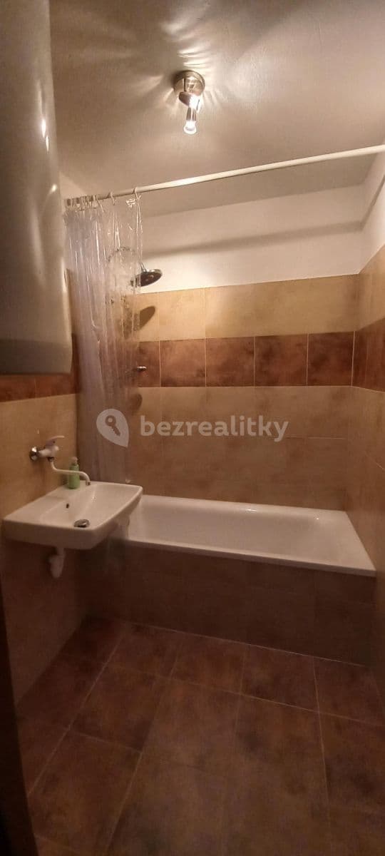 Prenájom bytu 4-izbový 86 m², Sídliště Ⅱ, Kamenice, Středočeský kraj Prenájom bytu 4-izbový 86 m², Sídliště Ⅱ, Kamenice, Středočeský kraj