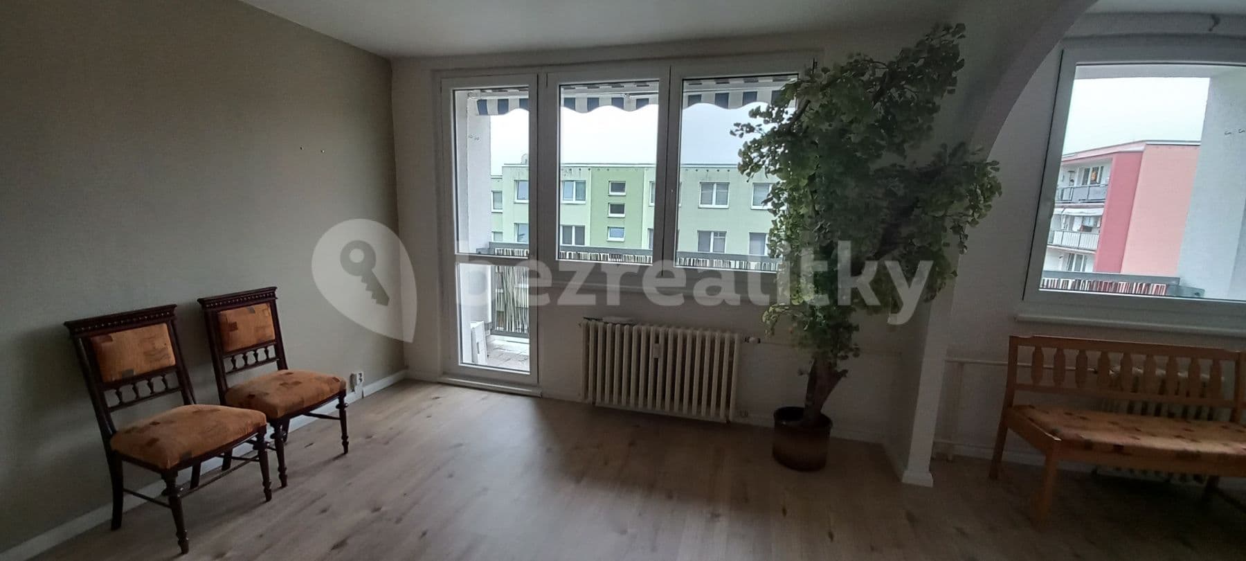 Prenájom bytu 4-izbový 86 m², Sídliště Ⅱ, Kamenice, Středočeský kraj Prenájom bytu 4-izbový 86 m², Sídliště Ⅱ, Kamenice, Středočeský kraj