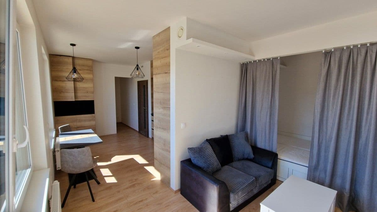Prenájom bytu 1-izbový 34 m², Šífařská, Praha, Praha Prenájom bytu 1-izbový 34 m², Šífařská, Praha, Praha