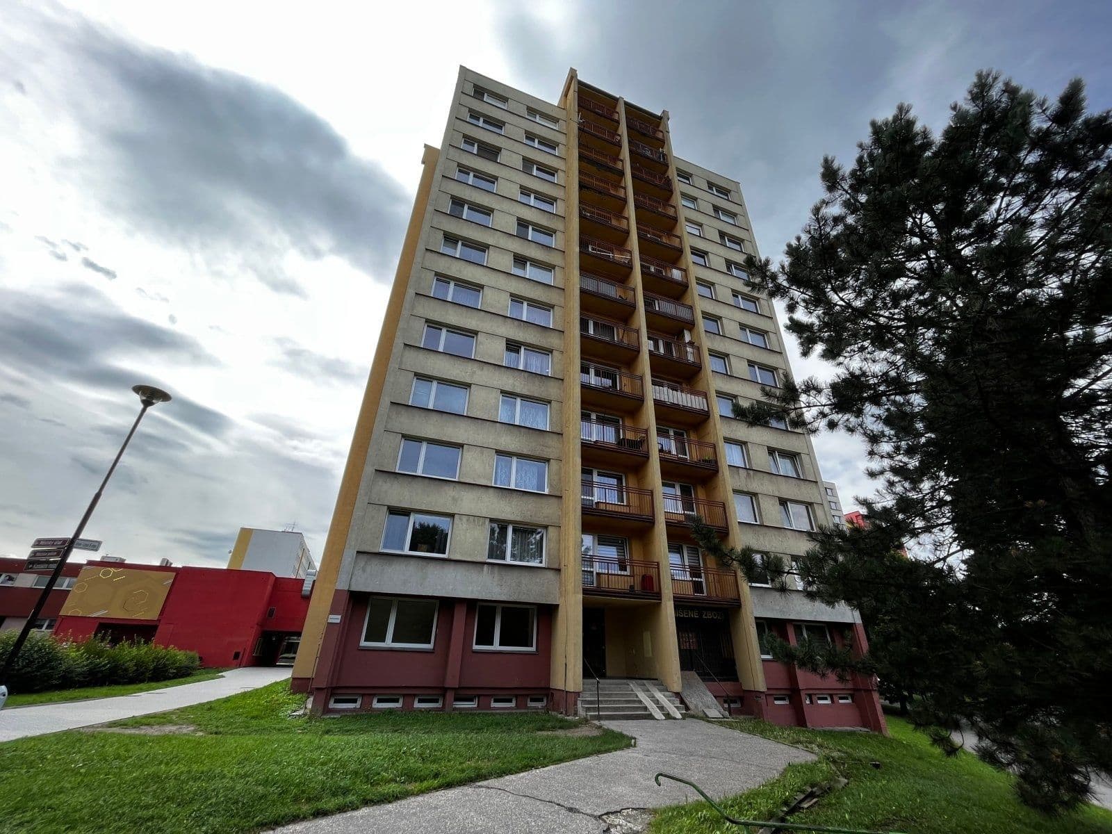 Prenájom bytu 2-izbový 62 m², Masarykova třída, Orlová, Moravskoslezský kraj Prenájom bytu 2-izbový 62 m², Masarykova třída, Orlová, Moravskoslezský kraj