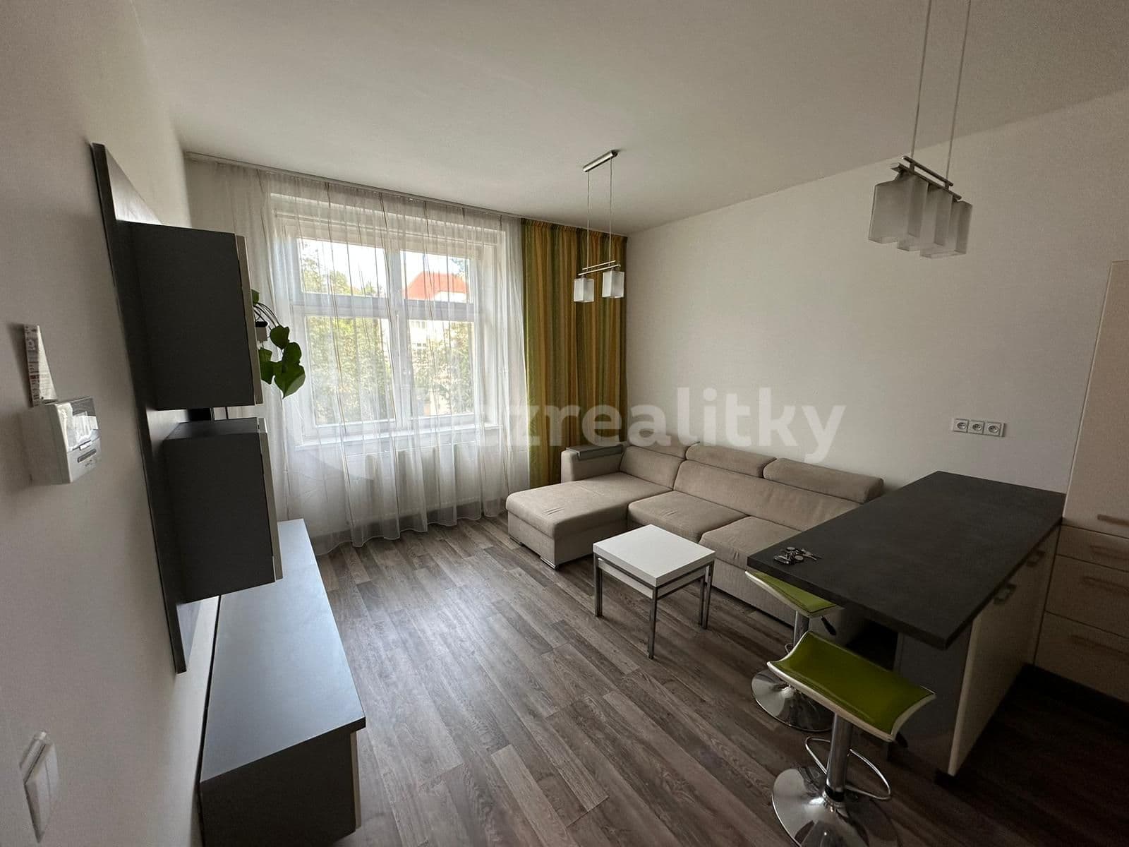 Prenájom bytu 2-izbový 46 m², Ruská, Praha, Praha Prenájom bytu 2-izbový 46 m², Ruská, Praha, Praha