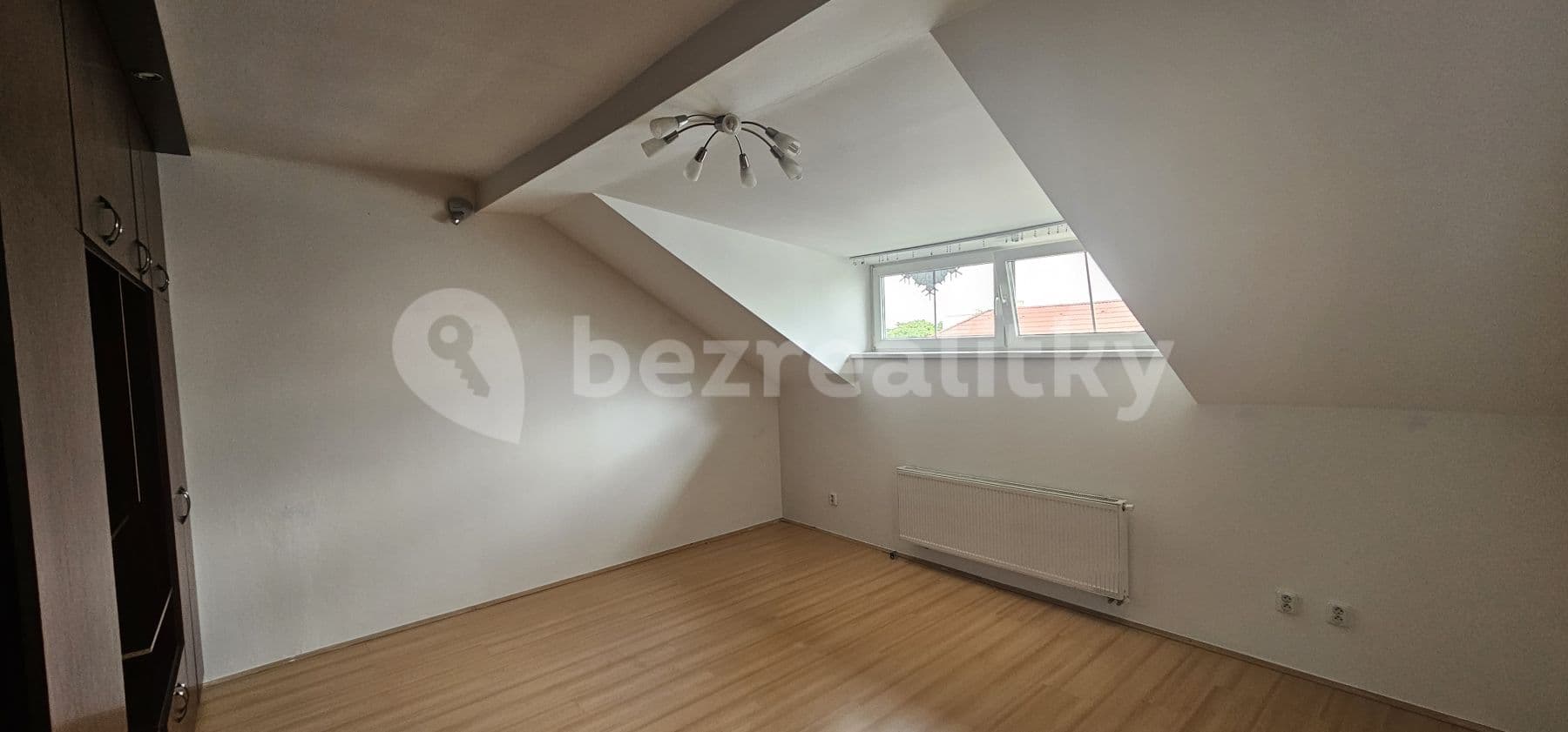 Prenájom bytu 3-izbový 72 m², gen. Klapálka, Kladno, Středočeský kraj Prenájom bytu 3-izbový 72 m², gen. Klapálka, Kladno, Středočeský kraj
