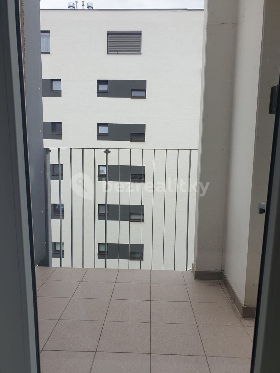 Prenájom bytu 1-izbový 27 m², Zakšínská, Praha, Praha Prenájom bytu 1-izbový 27 m², Zakšínská, Praha, Praha