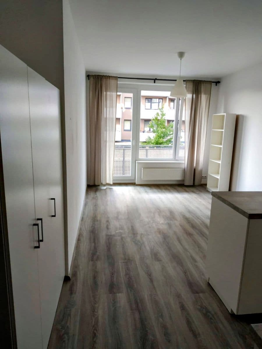 Prenájom bytu 1-izbový 31 m², Honzíkova, Praha, Praha Prenájom bytu 1-izbový 31 m², Honzíkova, Praha, Praha
