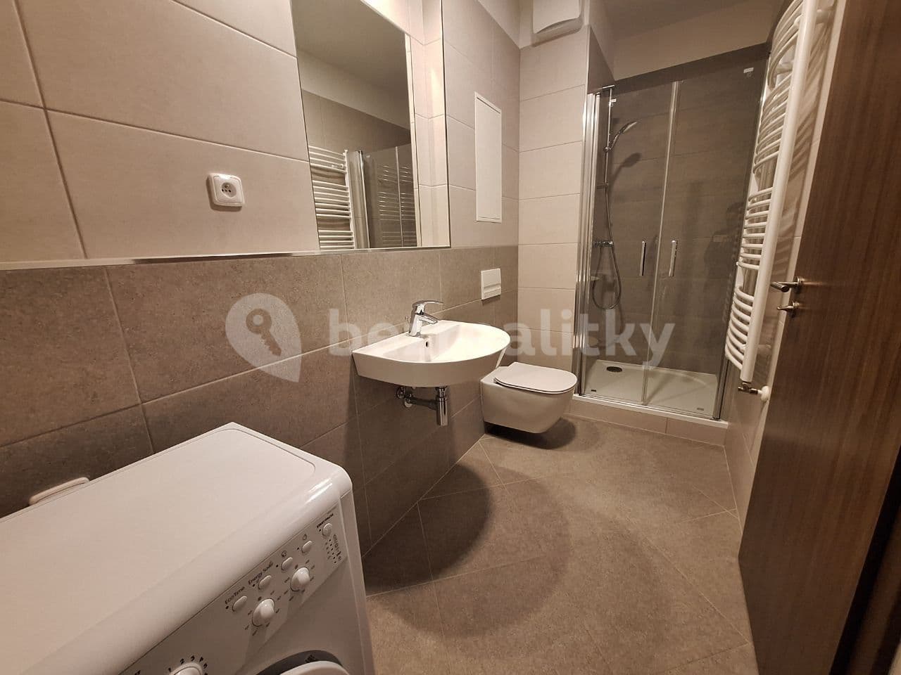 Prenájom bytu 1-izbový 32 m², Františka Jansy, Praha, Praha Prenájom bytu 1-izbový 32 m², Františka Jansy, Praha, Praha