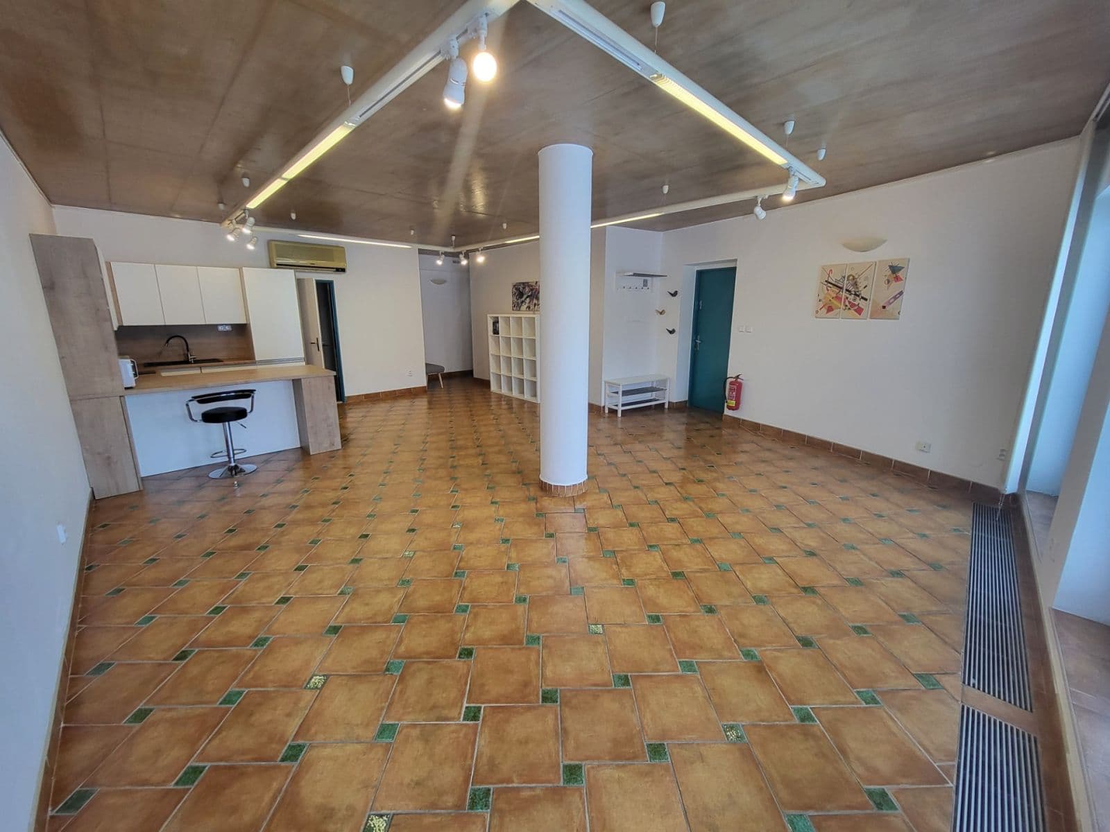 Prenájom bytu 1-izbový 67 m², Minská, Brno, Jihomoravský kraj Prenájom bytu 1-izbový 67 m², Minská, Brno, Jihomoravský kraj