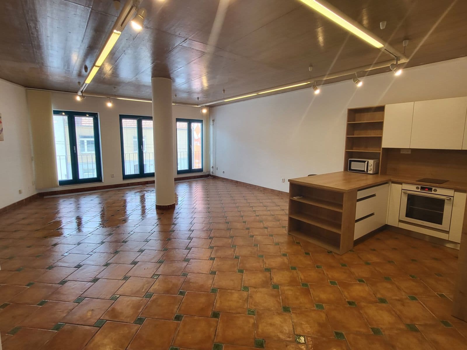 Prenájom bytu 1-izbový 67 m², Minská, Brno, Jihomoravský kraj Prenájom bytu 1-izbový 67 m², Minská, Brno, Jihomoravský kraj