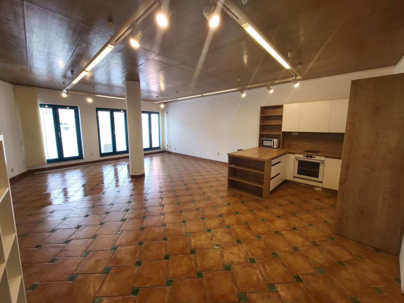 Prenájom bytu 1-izbový 67 m², Minská, Brno, Jihomoravský kraj Prenájom bytu 1-izbový 67 m², Minská, Brno, Jihomoravský kraj