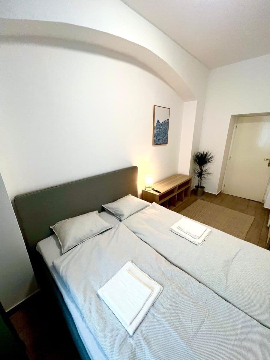 Prenájom bytu 2-izbový 49 m², Holečkova, Praha, Praha Prenájom bytu 2-izbový 49 m², Holečkova, Praha, Praha