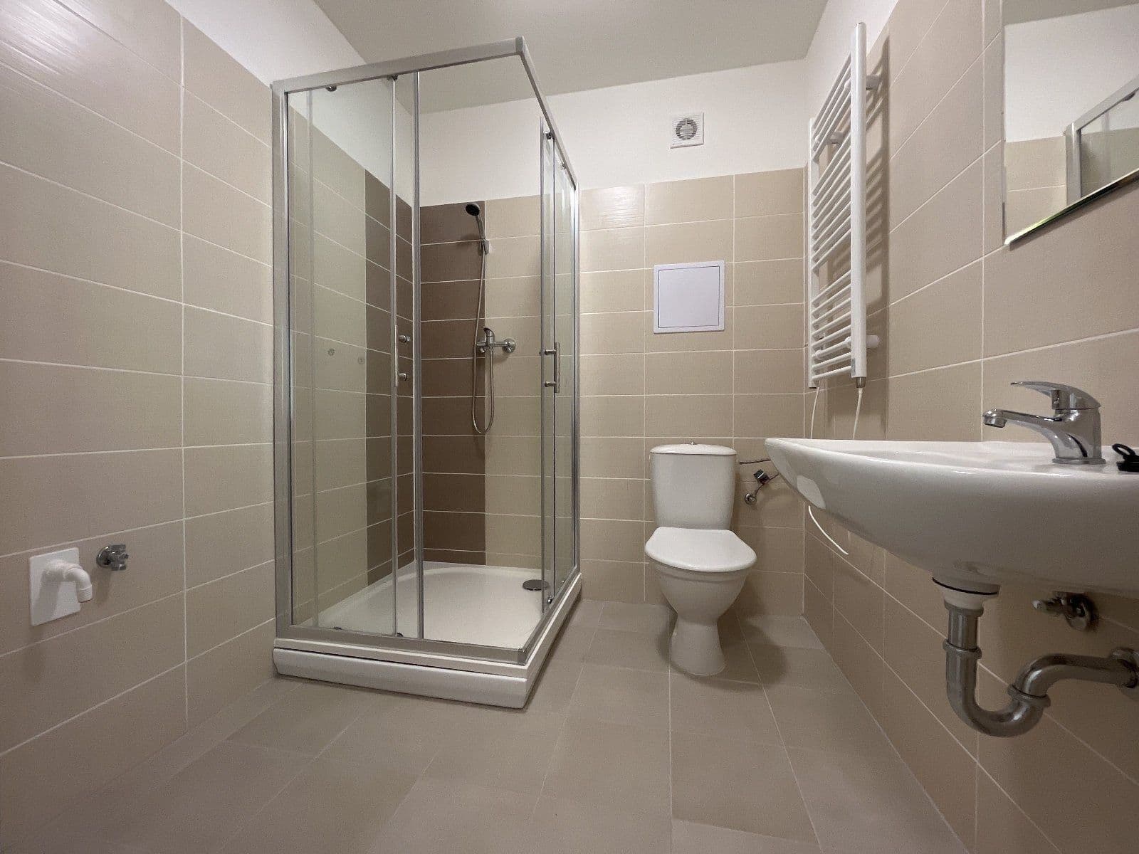 Prenájom bytu 2-izbový 37 m², U Nádraží, Havířov, Moravskoslezský kraj Prenájom bytu 2-izbový 37 m², U Nádraží, Havířov, Moravskoslezský kraj