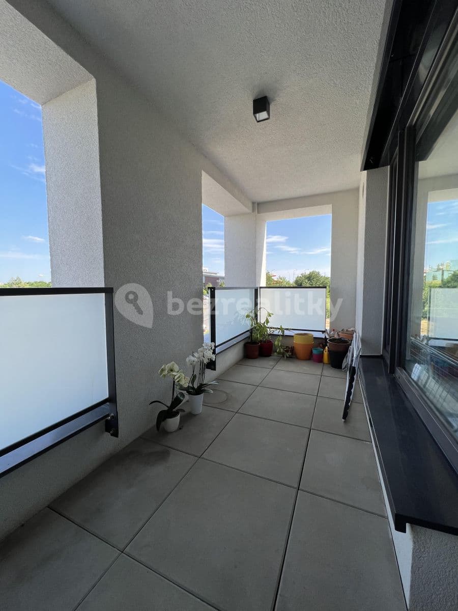 Prenájom bytu 3-izbový 71 m², Wassermannova, Praha, Praha Prenájom bytu 3-izbový 71 m², Wassermannova, Praha, Praha