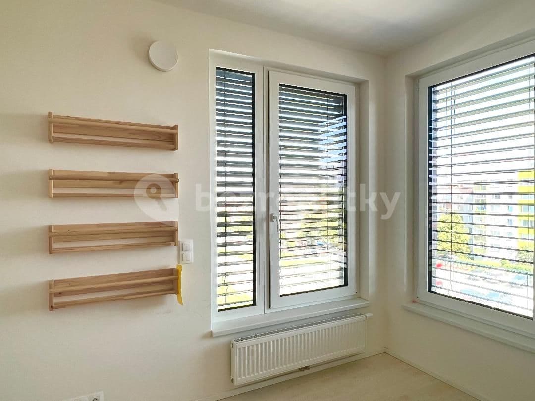 Prenájom bytu 3-izbový 71 m², Wassermannova, Praha, Praha Prenájom bytu 3-izbový 71 m², Wassermannova, Praha, Praha