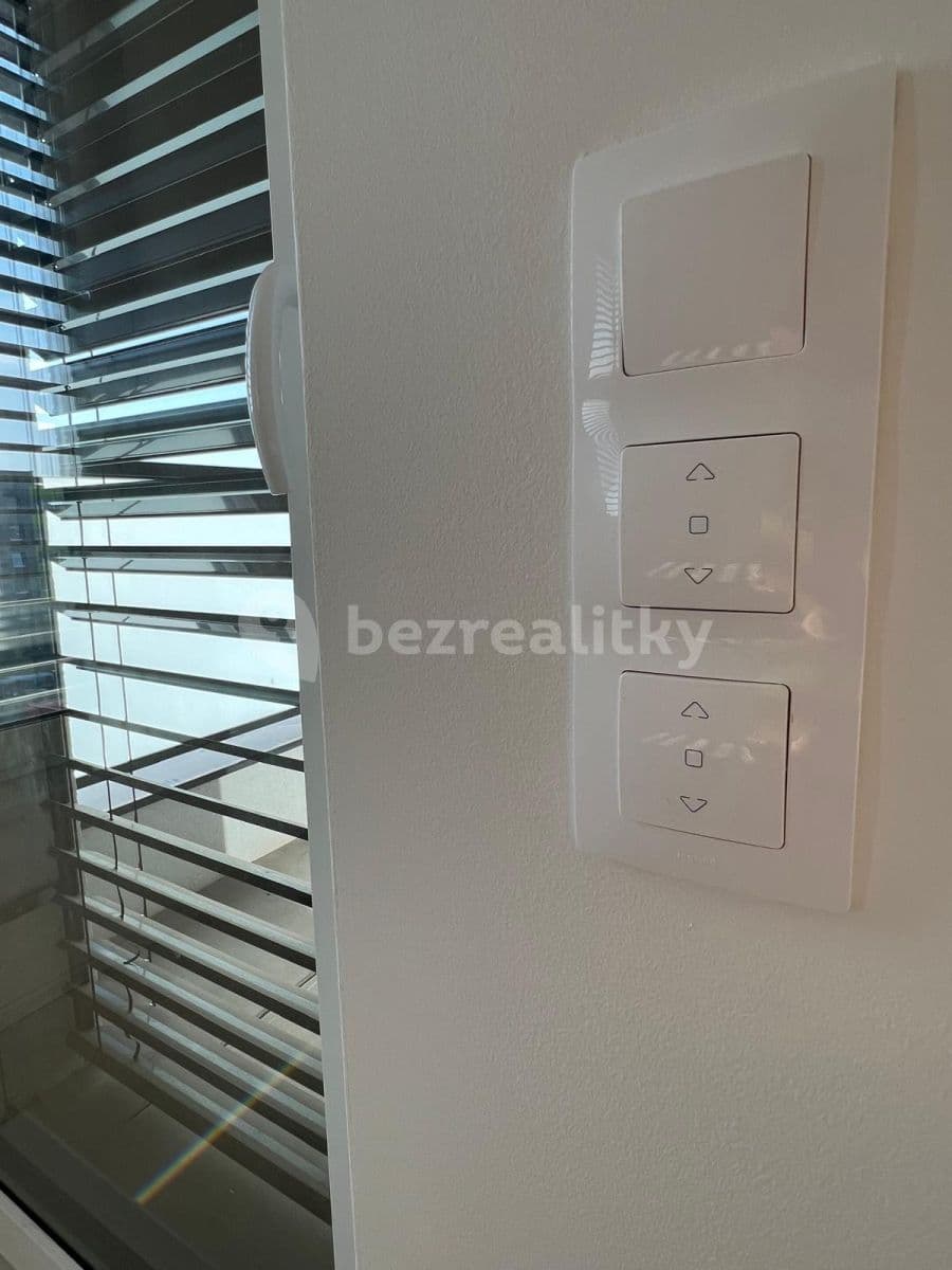 Prenájom bytu 3-izbový 71 m², Wassermannova, Praha, Praha Prenájom bytu 3-izbový 71 m², Wassermannova, Praha, Praha