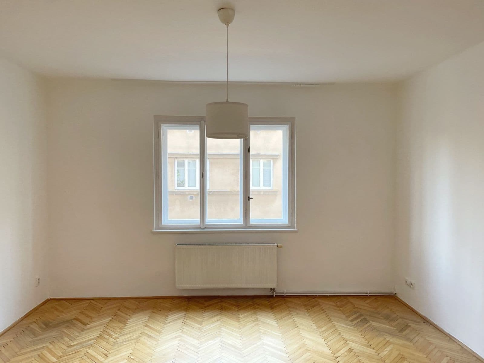 Prenájom bytu 1-izbový 30 m², Prostřední, Praha, Praha Prenájom bytu 1-izbový 30 m², Prostřední, Praha, Praha