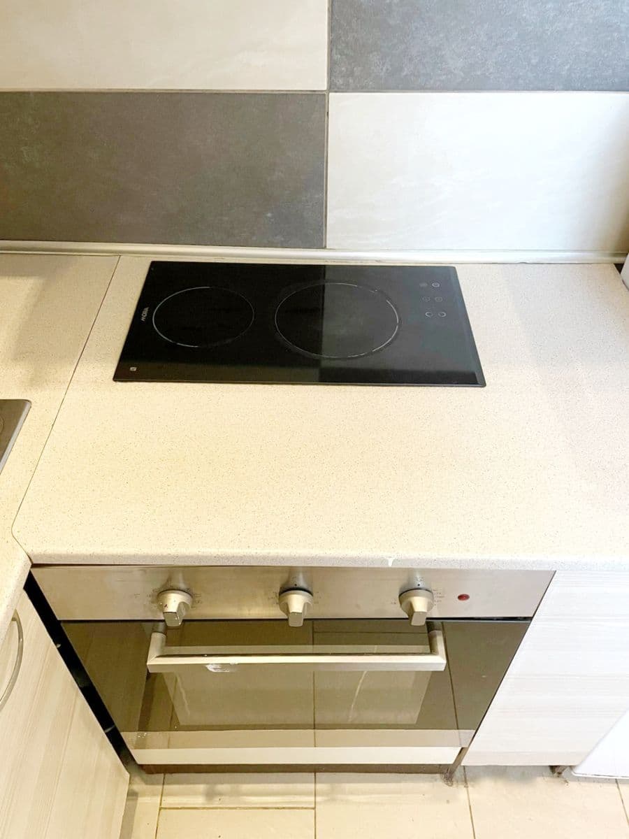 Prenájom bytu 1-izbový 30 m², Prostřední, Praha, Praha Prenájom bytu 1-izbový 30 m², Prostřední, Praha, Praha