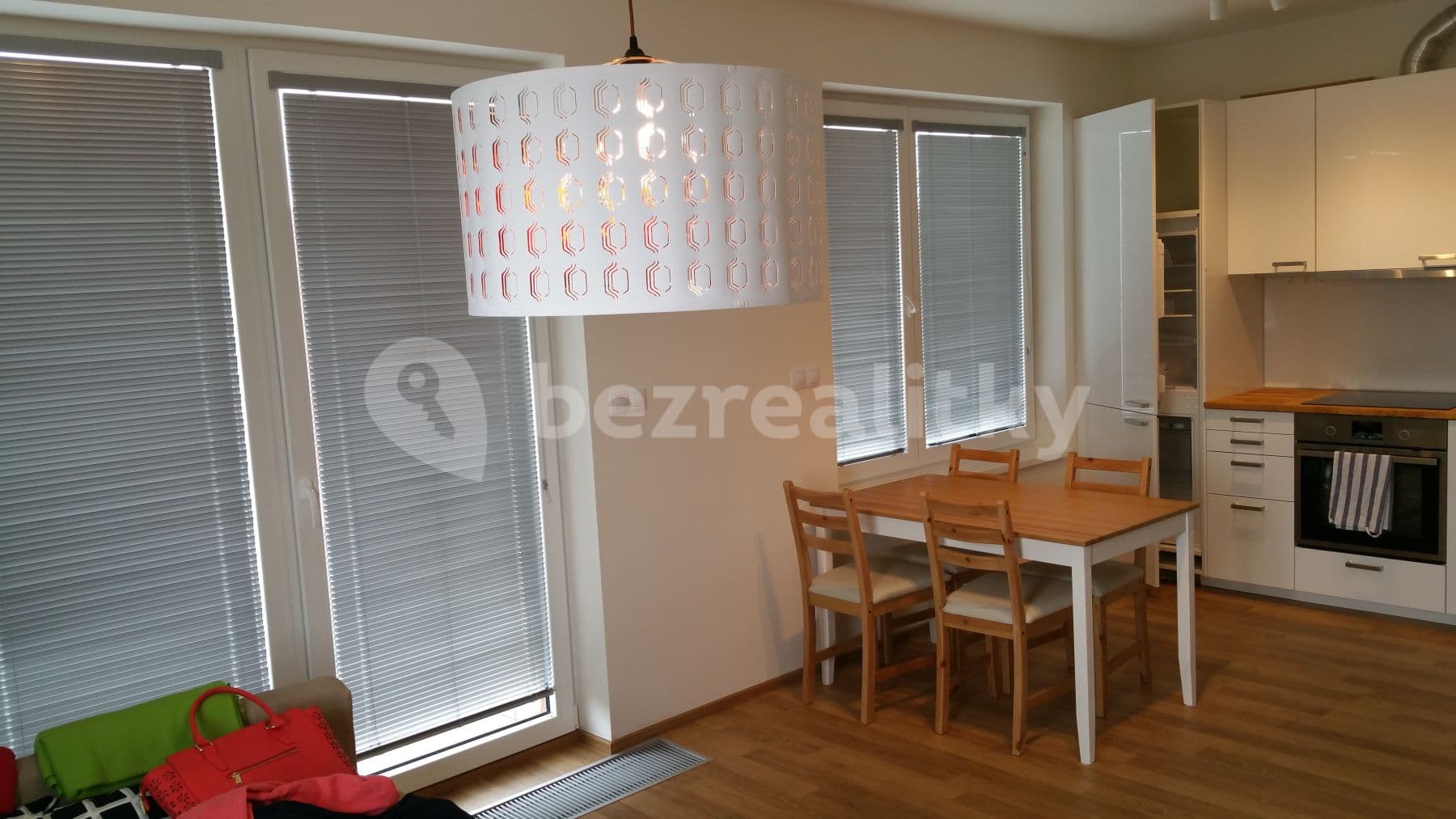 Prenájom bytu 2-izbový 50 m², Jateční, Praha, Praha Prenájom bytu 2-izbový 50 m², Jateční, Praha, Praha