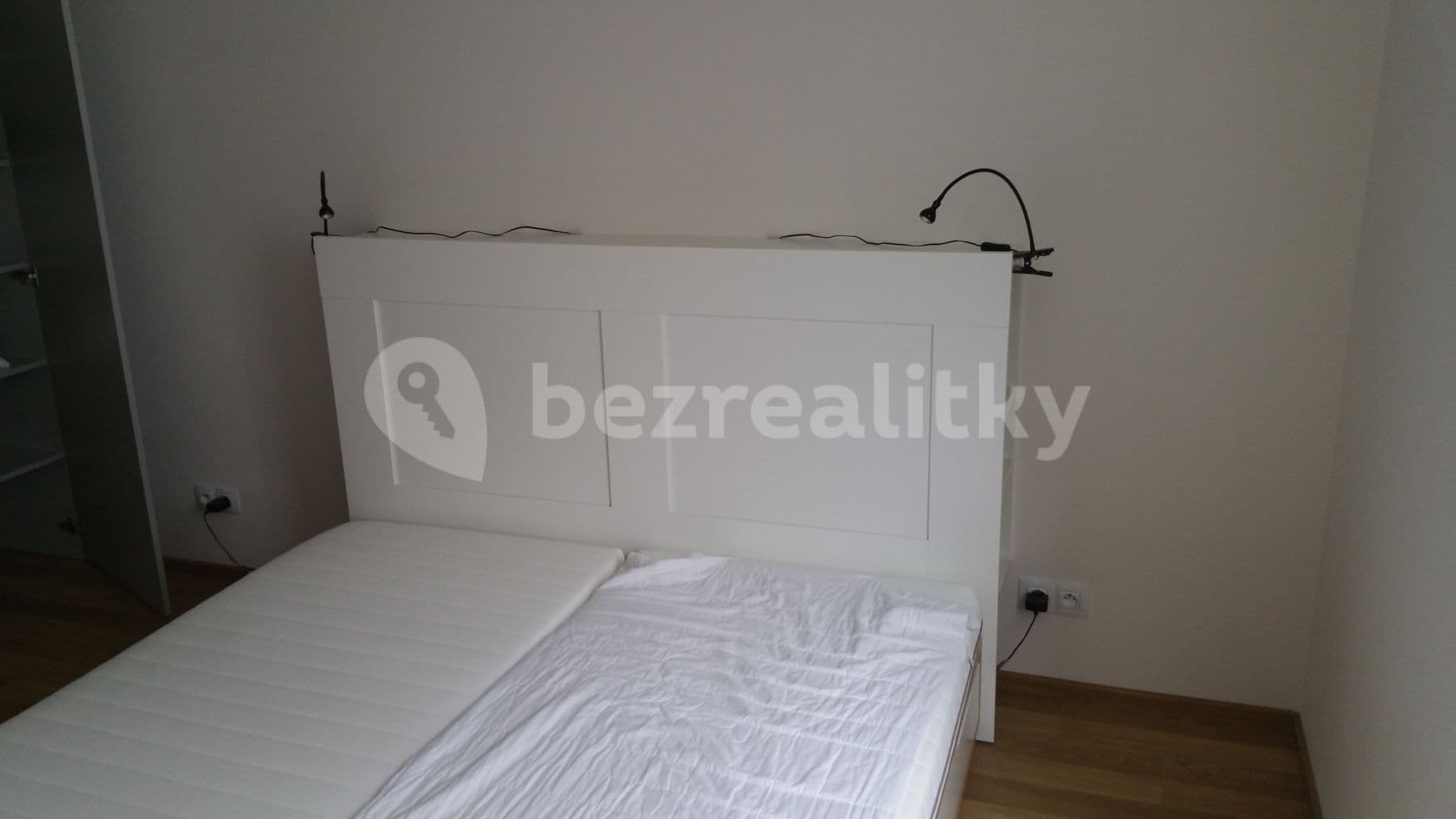 Prenájom bytu 2-izbový 50 m², Jateční, Praha, Praha Prenájom bytu 2-izbový 50 m², Jateční, Praha, Praha