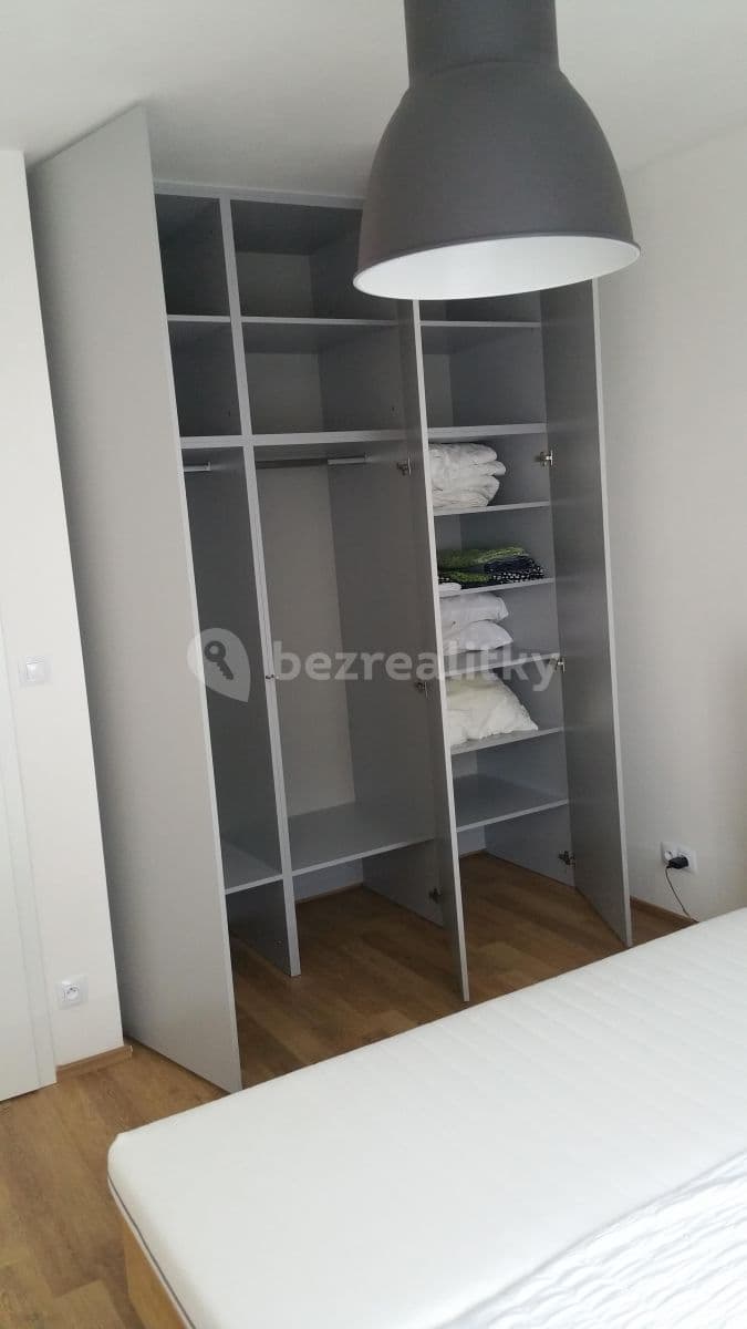 Prenájom bytu 2-izbový 50 m², Jateční, Praha, Praha Prenájom bytu 2-izbový 50 m², Jateční, Praha, Praha