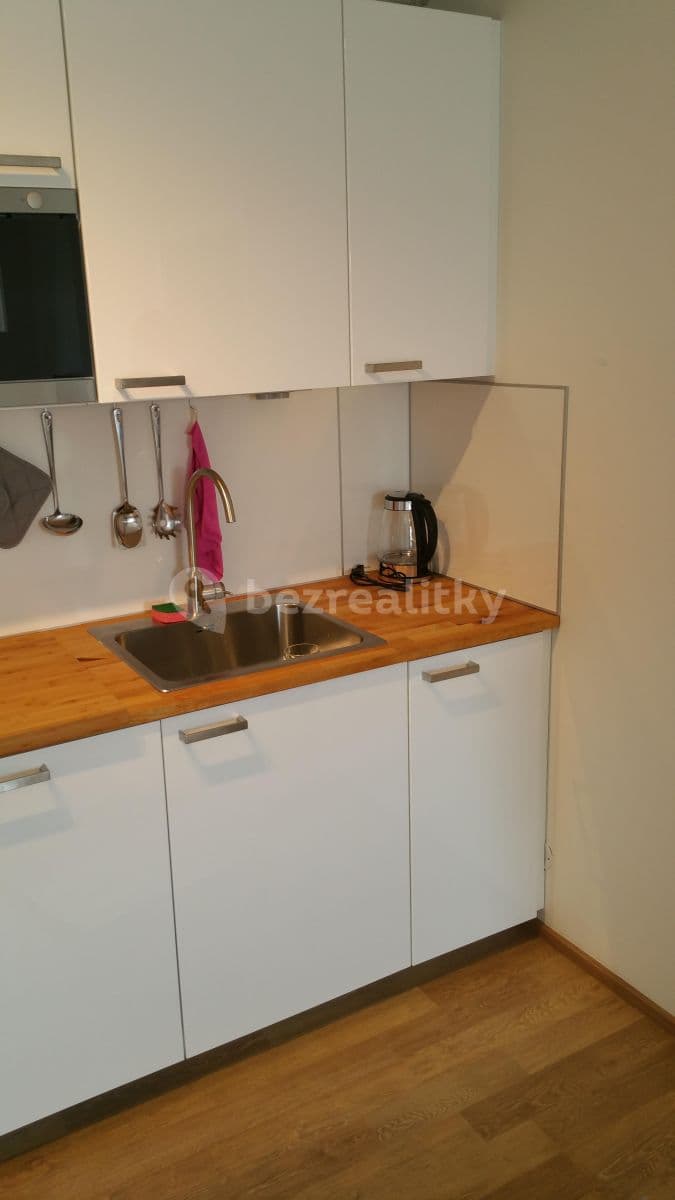 Prenájom bytu 2-izbový 50 m², Jateční, Praha, Praha Prenájom bytu 2-izbový 50 m², Jateční, Praha, Praha