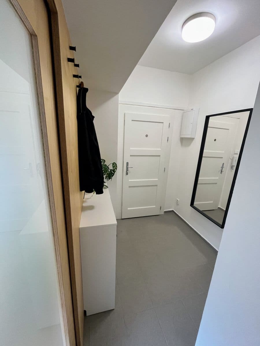 Prenájom bytu 2-izbový 41 m², Koulova, Praha, Praha Prenájom bytu 2-izbový 41 m², Koulova, Praha, Praha