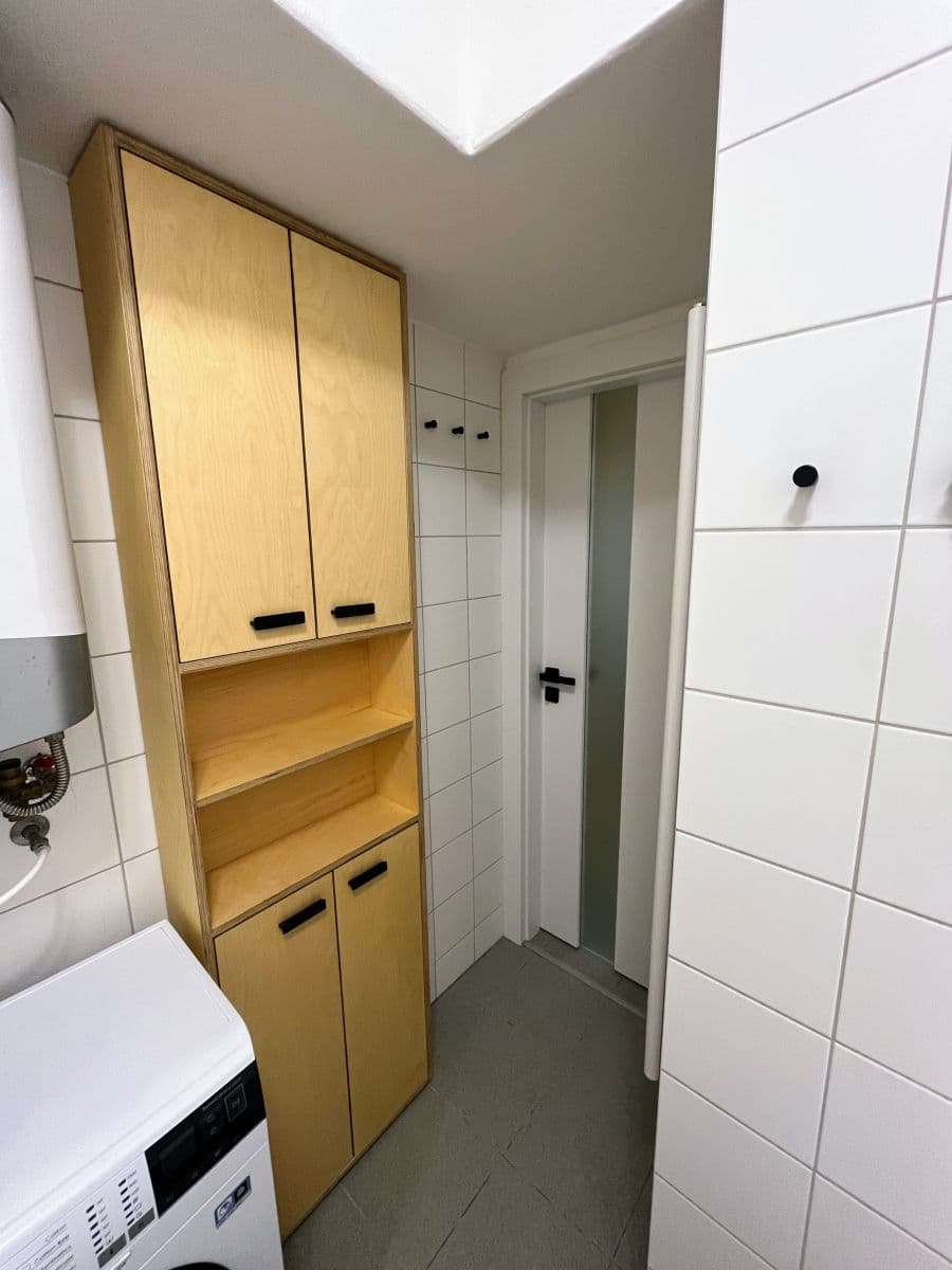 Prenájom bytu 2-izbový 41 m², Koulova, Praha, Praha Prenájom bytu 2-izbový 41 m², Koulova, Praha, Praha