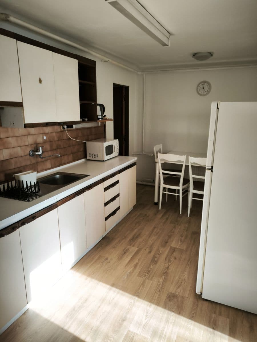 Prenájom bytu 2-izbový 47 m², U Sýpky, Rajhradice, Jihomoravský kraj Prenájom bytu 2-izbový 47 m², U Sýpky, Rajhradice, Jihomoravský kraj