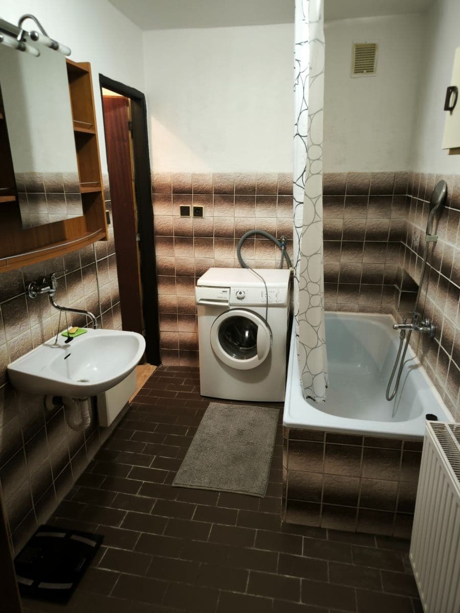 Prenájom bytu 2-izbový 47 m², U Sýpky, Rajhradice, Jihomoravský kraj Prenájom bytu 2-izbový 47 m², U Sýpky, Rajhradice, Jihomoravský kraj