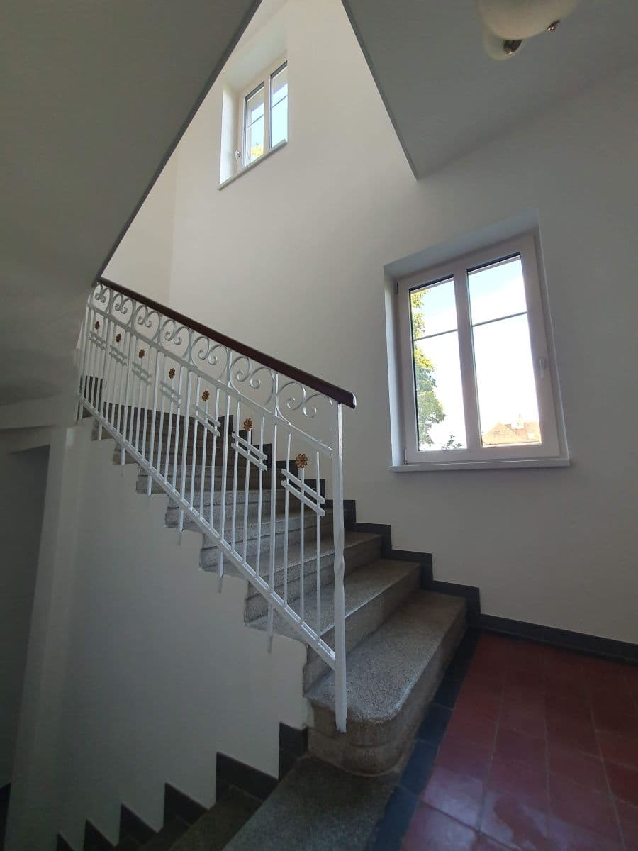 Prenájom bytu 4-izbový 160 m², Vochovská, Plzeň, Plzeňský kraj Prenájom bytu 4-izbový 160 m², Vochovská, Plzeň, Plzeňský kraj