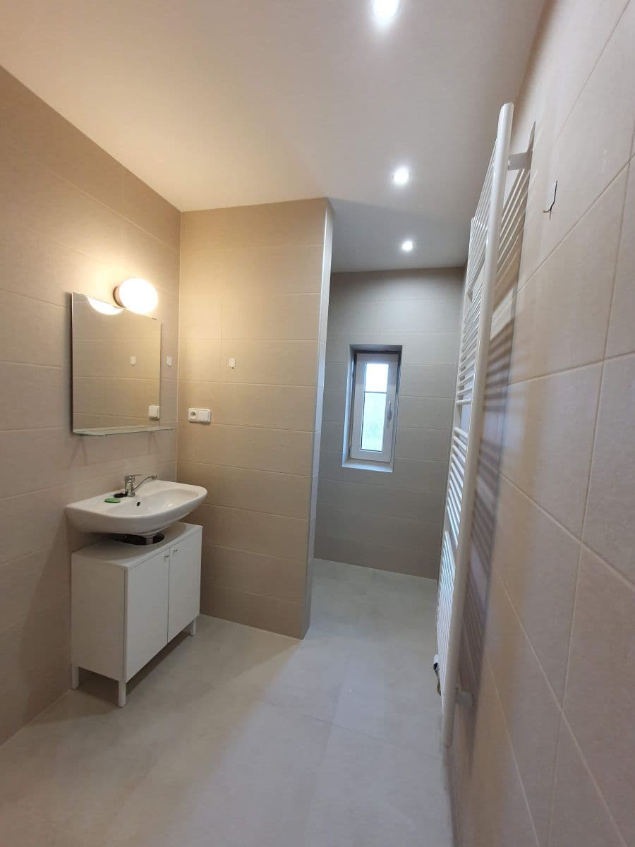 Prenájom bytu 4-izbový 160 m², Vochovská, Plzeň, Plzeňský kraj Prenájom bytu 4-izbový 160 m², Vochovská, Plzeň, Plzeňský kraj