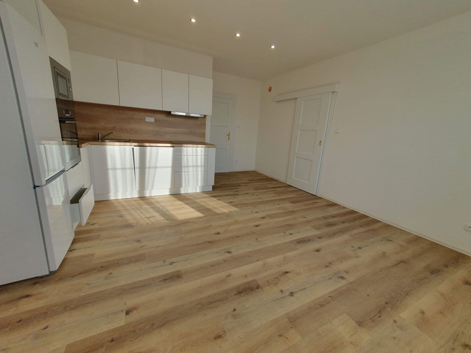 Prenájom bytu 4-izbový 160 m², Vochovská, Plzeň, Plzeňský kraj Prenájom bytu 4-izbový 160 m², Vochovská, Plzeň, Plzeňský kraj
