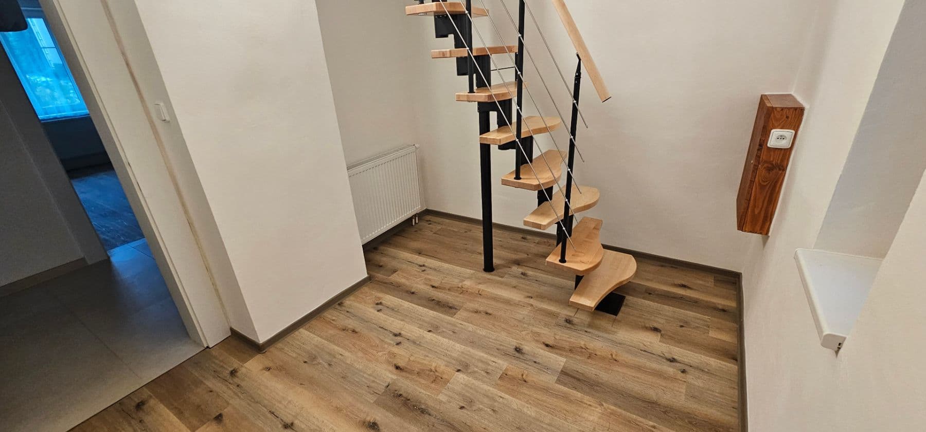 Prenájom bytu 4-izbový 160 m², Vochovská, Plzeň, Plzeňský kraj Prenájom bytu 4-izbový 160 m², Vochovská, Plzeň, Plzeňský kraj