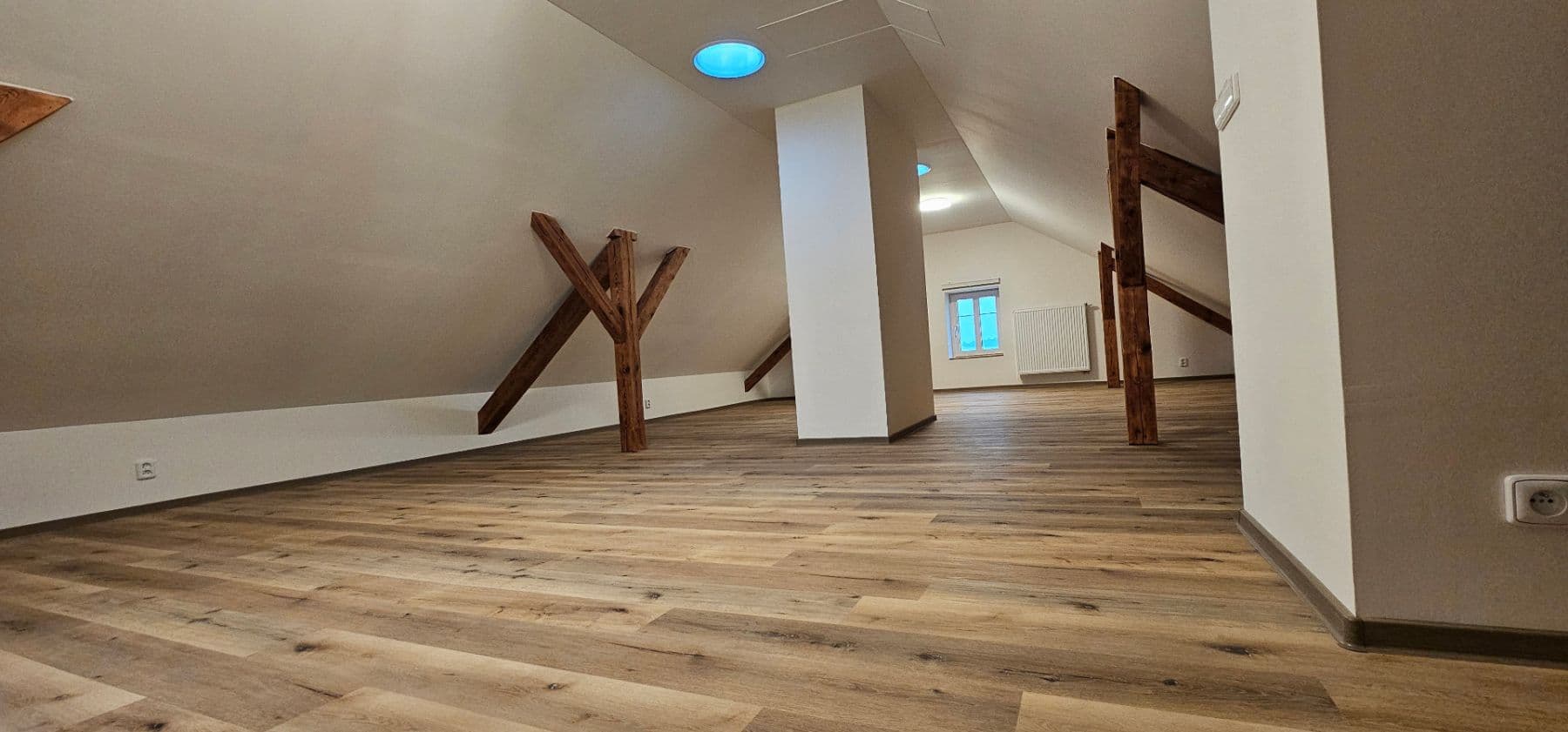 Prenájom bytu 4-izbový 160 m², Vochovská, Plzeň, Plzeňský kraj Prenájom bytu 4-izbový 160 m², Vochovská, Plzeň, Plzeňský kraj