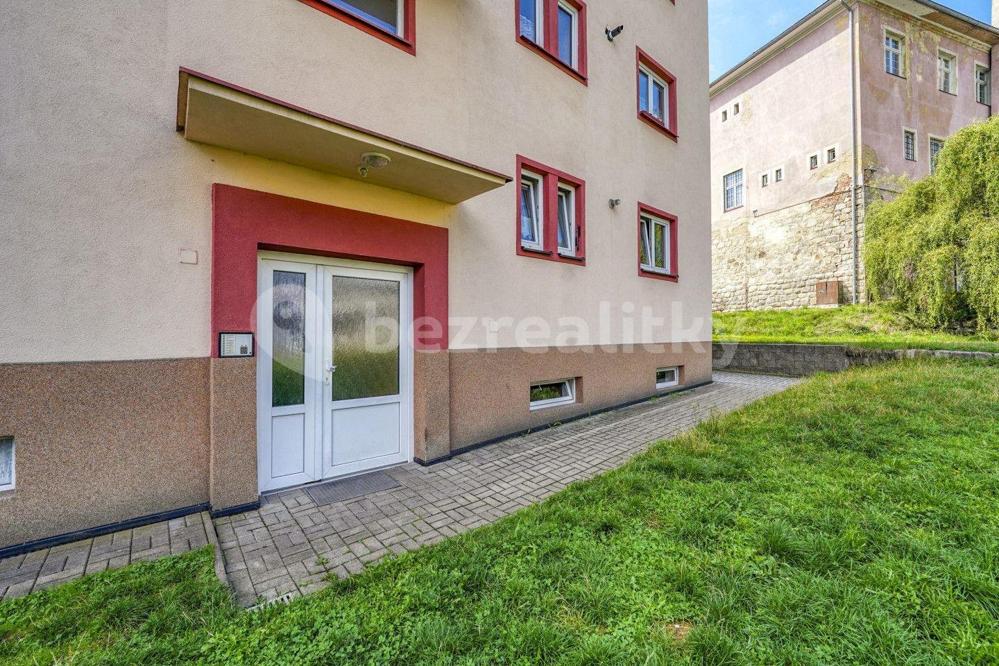 Predaj bytu 3-izbový 55 m², Bratří Čapků, Nejdek, Karlovarský kraj