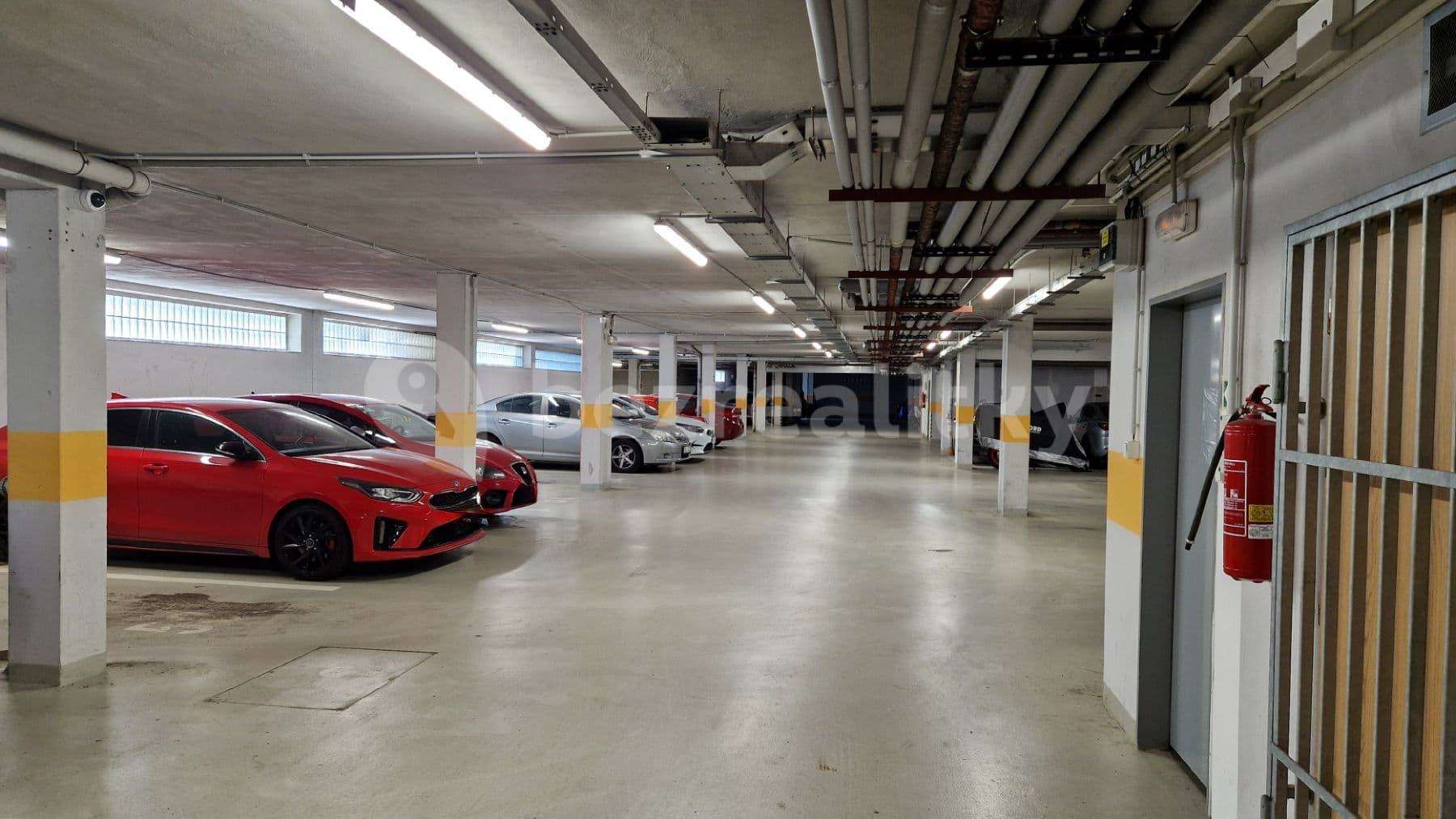 Prenájom garáže 15 m², Švehlova, Praha, Praha Prenájom garáže 15 m², Švehlova, Praha, Praha