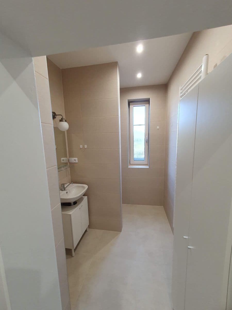 Prenájom bytu 4-izbový 93 m², Vochovská, Plzeň, Plzeňský kraj Prenájom bytu 4-izbový 93 m², Vochovská, Plzeň, Plzeňský kraj