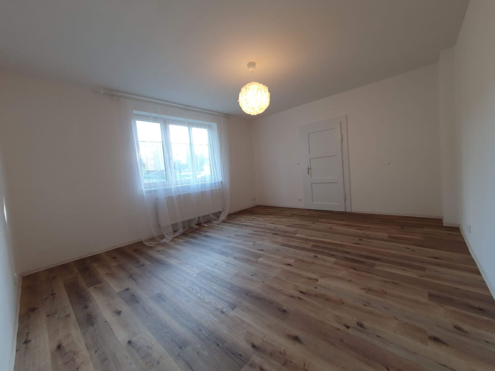Prenájom bytu 4-izbový 93 m², Vochovská, Plzeň, Plzeňský kraj Prenájom bytu 4-izbový 93 m², Vochovská, Plzeň, Plzeňský kraj