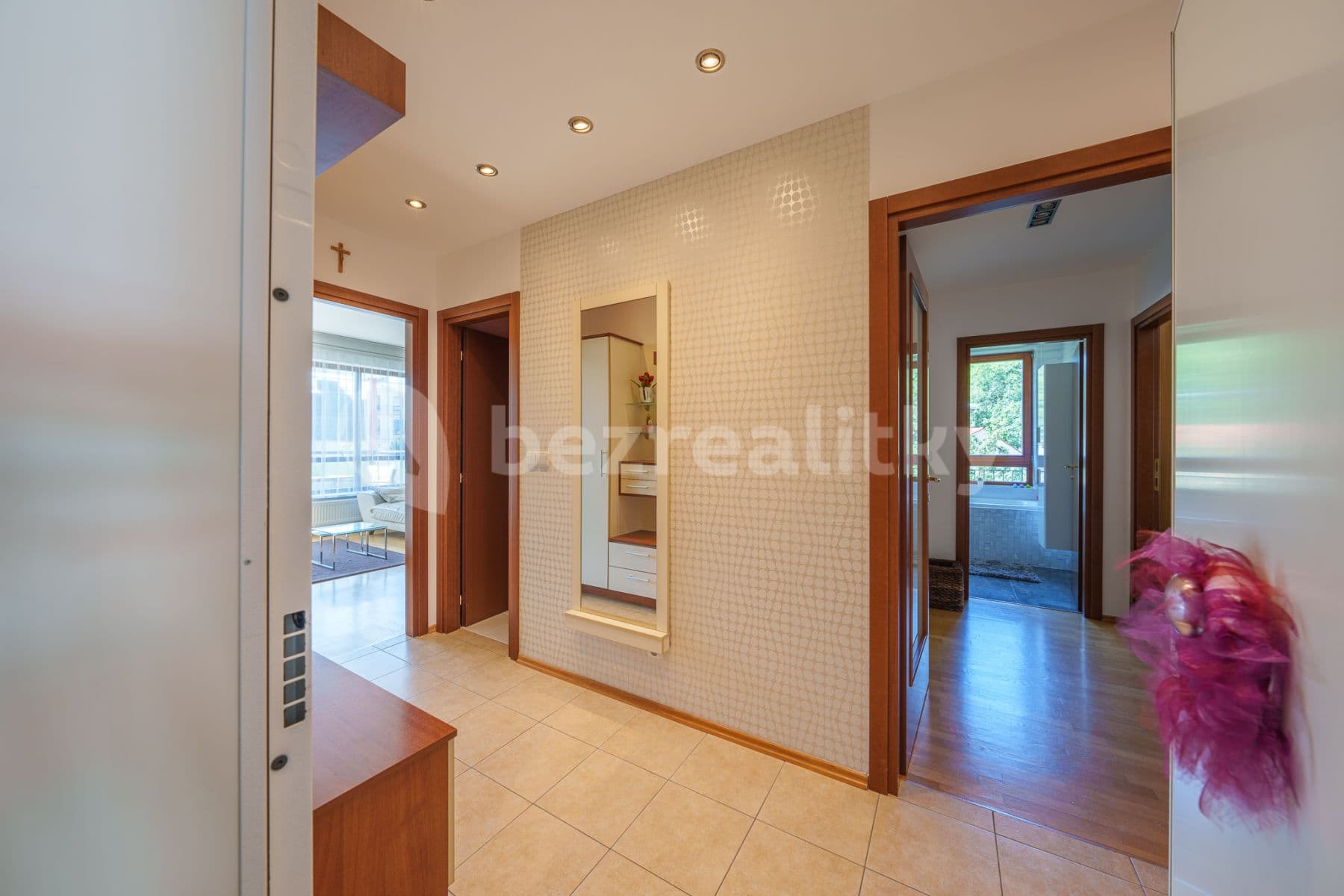 Prenájom bytu 3-izbový 80 m², Podvinný mlýn, Praha, Praha Prenájom bytu 3-izbový 80 m², Podvinný mlýn, Praha, Praha
