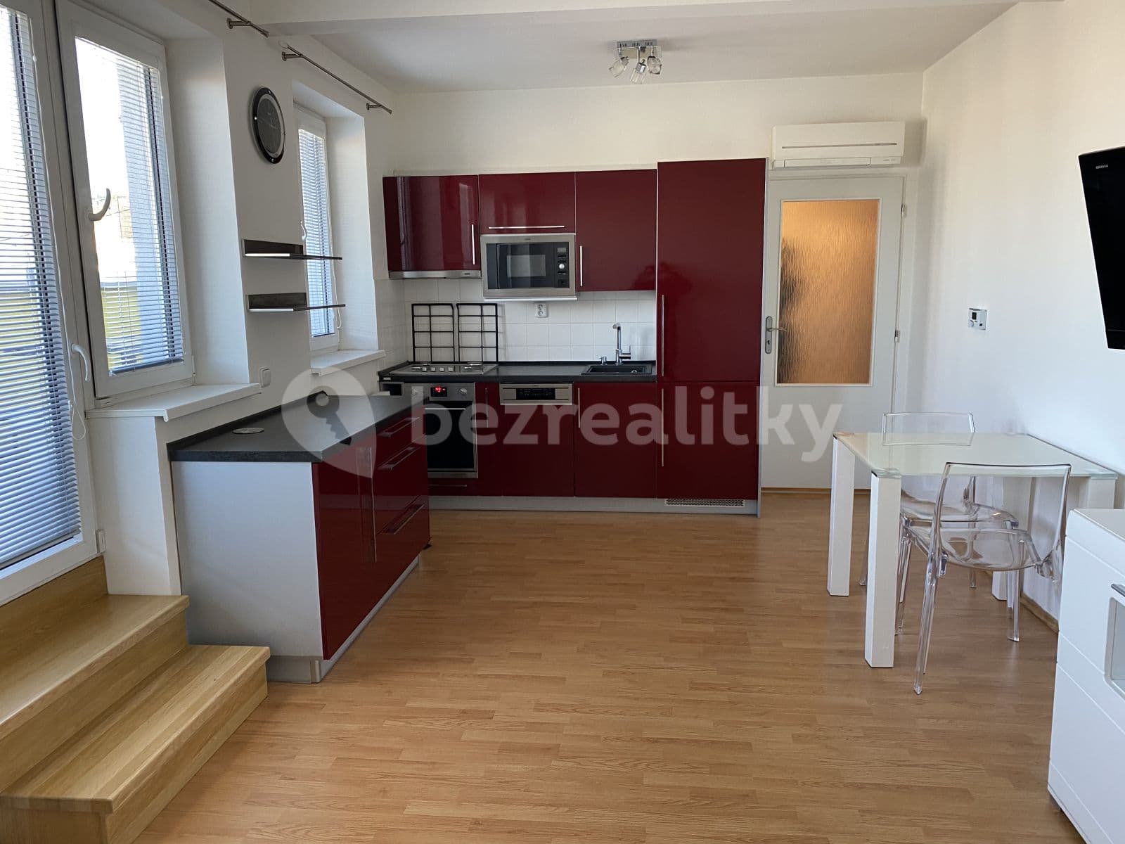 Prenájom bytu 1-izbový 55 m², Nad Kajetánkou, Praha, Praha Prenájom bytu 1-izbový 55 m², Nad Kajetánkou, Praha, Praha