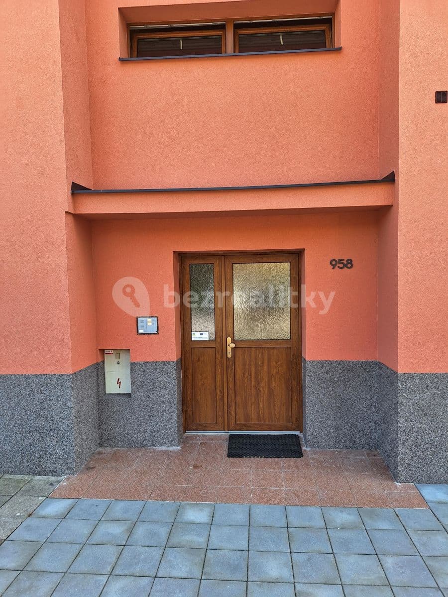 Prenájom bytu 1-izbový 35 m², Husova čtvrť, Rosice, Jihomoravský kraj Prenájom bytu 1-izbový 35 m², Husova čtvrť, Rosice, Jihomoravský kraj