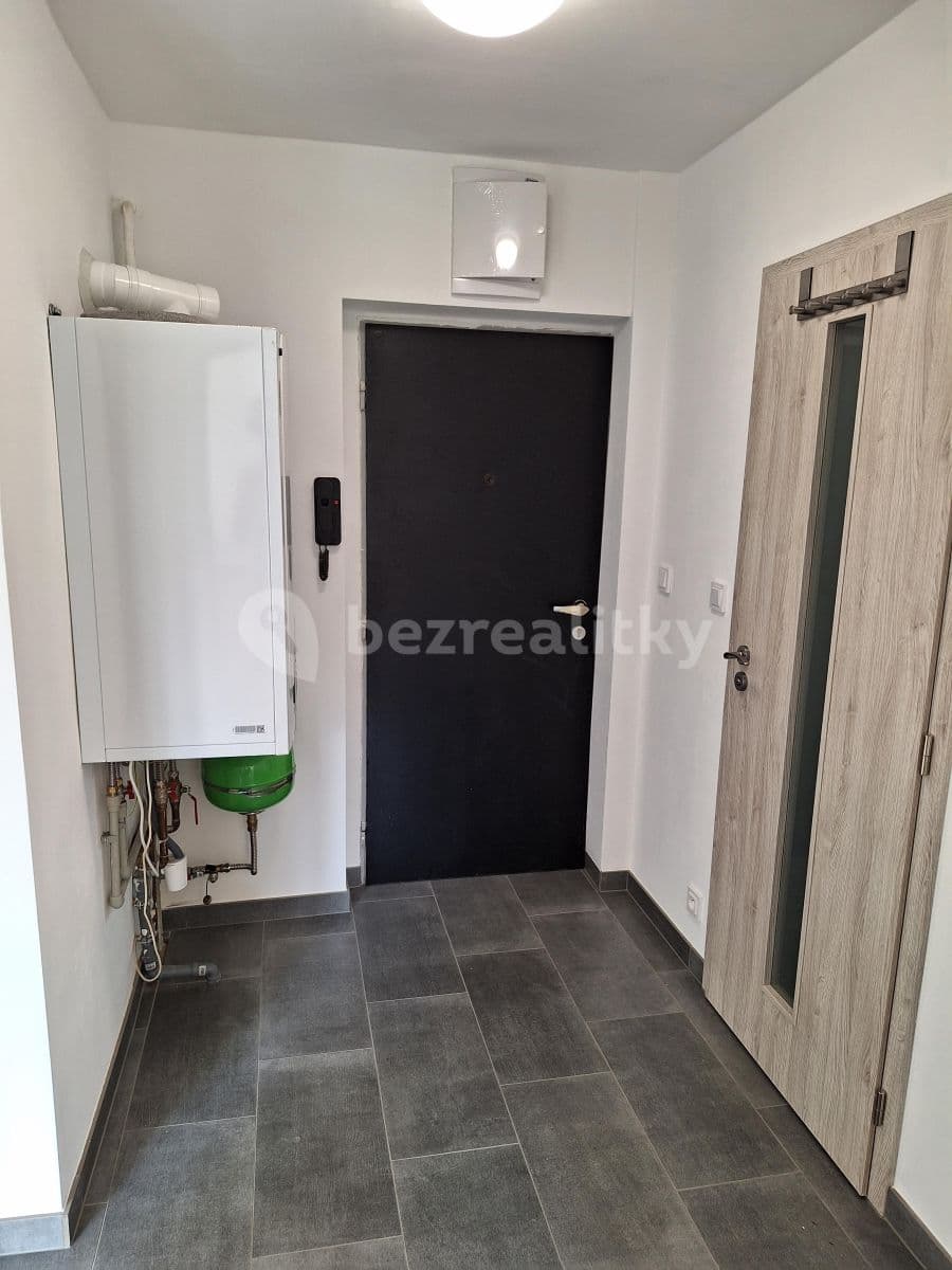 Prenájom bytu 1-izbový 35 m², Husova čtvrť, Rosice, Jihomoravský kraj Prenájom bytu 1-izbový 35 m², Husova čtvrť, Rosice, Jihomoravský kraj