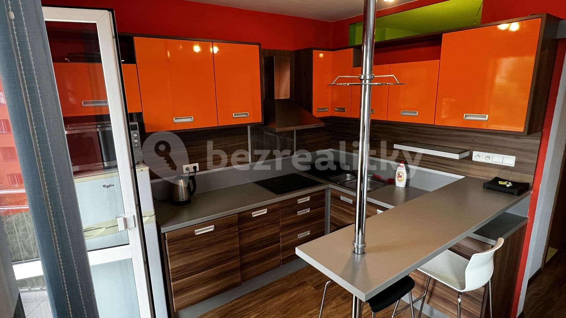 Prenájom bytu 1-izbový 38 m², Lužná, Petržalka, Bratislavský kraj Prenájom bytu 1-izbový 38 m², Lužná, Petržalka, Bratislavský kraj