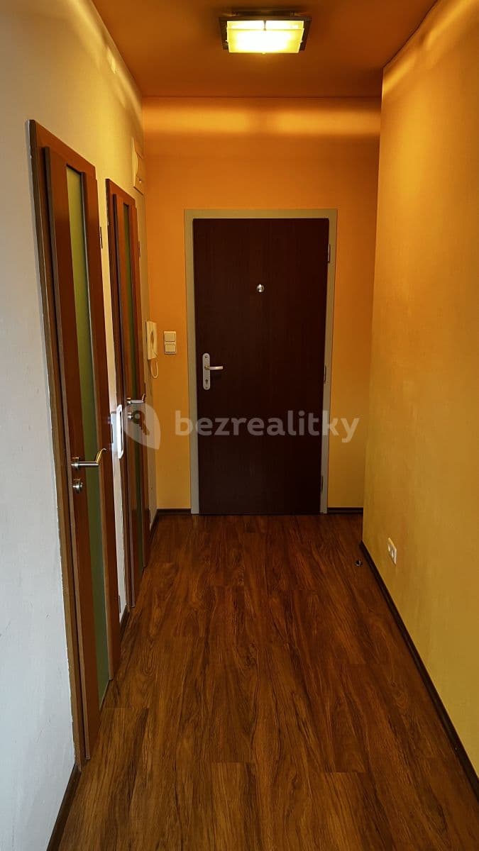 Prenájom bytu 1-izbový 38 m², Lužná, Petržalka, Bratislavský kraj Prenájom bytu 1-izbový 38 m², Lužná, Petržalka, Bratislavský kraj