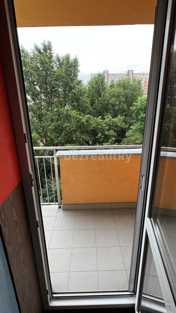 Prenájom bytu 1-izbový 38 m², Lužná, Petržalka, Bratislavský kraj Prenájom bytu 1-izbový 38 m², Lužná, Petržalka, Bratislavský kraj