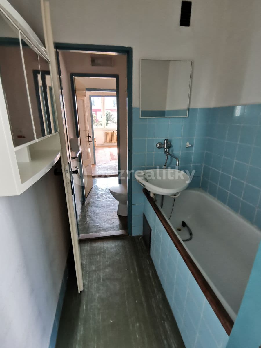 Prenájom bytu 4-izbový 85 m², Molákova, Praha, Praha Prenájom bytu 4-izbový 85 m², Molákova, Praha, Praha