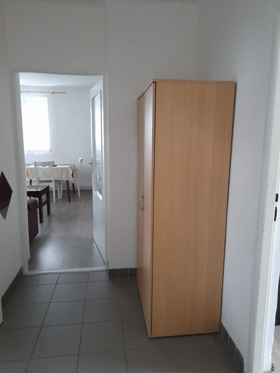 Prenájom bytu 3-izbový 100 m², V Paloukách, Zruč nad Sázavou, Středočeský kraj Prenájom bytu 3-izbový 100 m², V Paloukách, Zruč nad Sázavou, Středočeský kraj