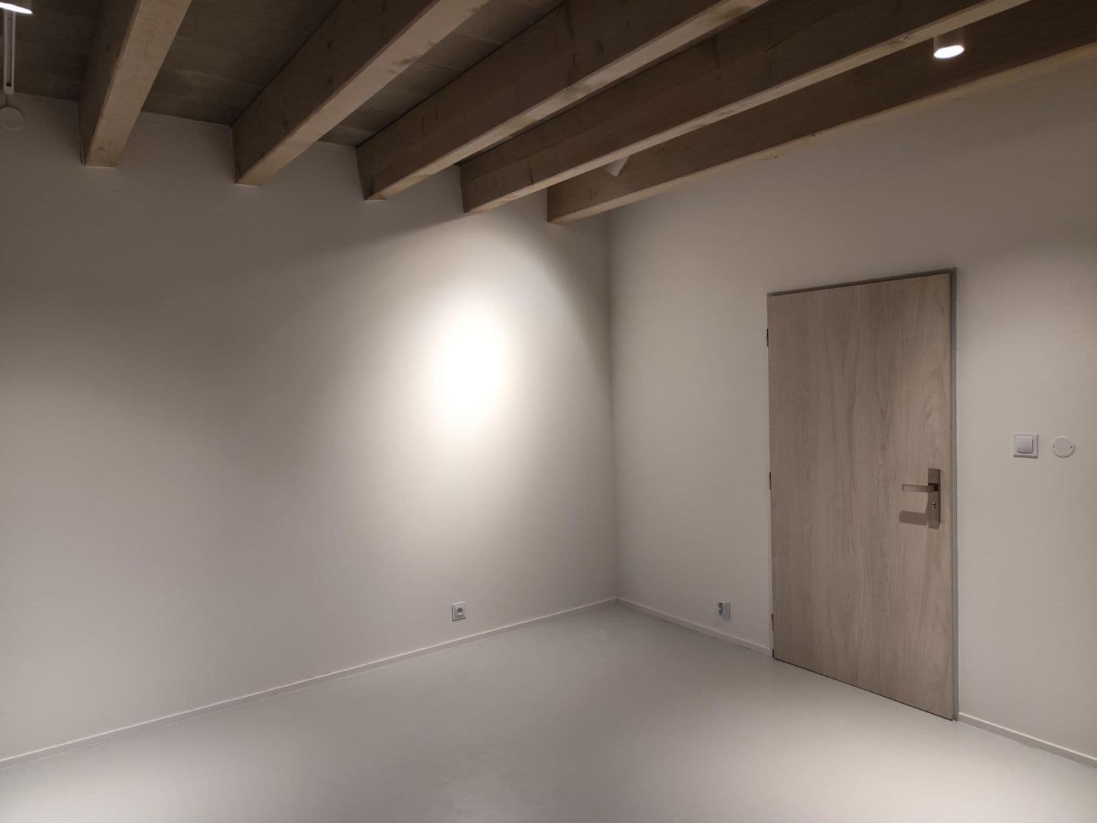 Prenájom bytu 1-izbový 30 m², Myslbekova, Brno, Jihomoravský kraj Prenájom bytu 1-izbový 30 m², Myslbekova, Brno, Jihomoravský kraj